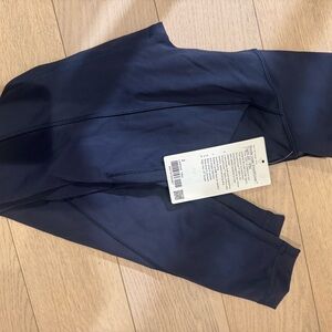 NWT Lululemon wunder under with pockets